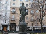 Памятник С.А.Есенину на Тверском бульваре, установленный к 100-летию со дня рождения поэта в 1995 г. Скульптор А.Бичуков